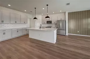 622 Kingswood Ct, Bradenton, FL 34212 - Photo 3