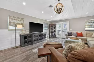 3404 E Maritana Dr, Saint Pete Beach, FL 33706 - Photo 23