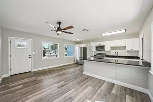 5428 Burlington Ave N, Saint Petersburg, FL 33710 - Photo 11