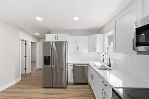 5550 5th Way S, Saint Petersburg, FL 33705 - Photo 5