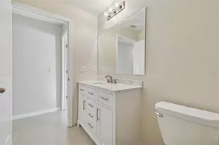 15709 Demory Point Pl, Sun City Center, FL 33573 - Photo 11