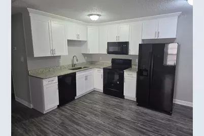 2322 W Saint John Street #B, Tampa, FL 33607 - Photo 3