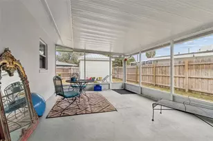 2427 Baywood Dr W, Dunedin, FL 34698 - Photo 43