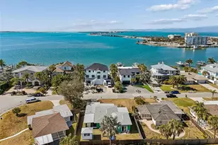 2427 Baywood Dr W, Dunedin, FL 34698 - Photo 5