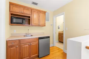 135 17th Ave N, Saint Petersburg, FL 33704 - Photo 21