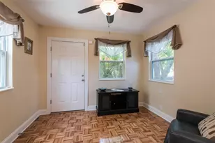 135 17th Ave N, Saint Petersburg, FL 33704 - Photo 17
