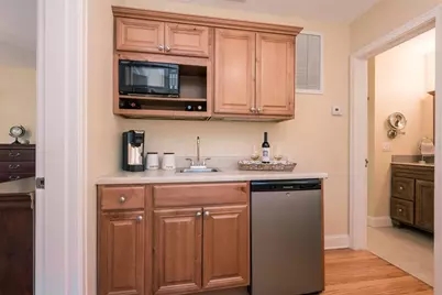 135 17th Avenue N, Saint Petersburg, FL 33704 - Photo 13