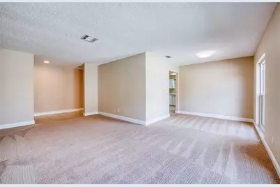 4017 Braesgate Lane, Tampa, FL 33624 - Photo 7