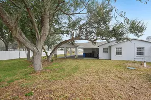 7029 Symmes Rd, Gibsonton, FL 33534 - Photo 41