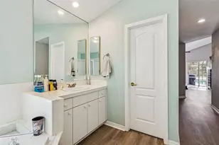 16711 Longleat Dr, Lutz, FL 33549 - Photo 31