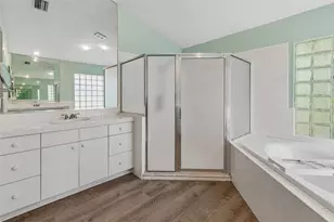 16711 Longleat Dr, Lutz, FL 33549 - Photo 33