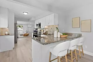 4300 Maple St NE, Saint Petersburg, FL 33703 - Photo 9