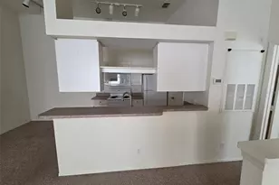 36121 Lake Chase Blvd, Zephyrhills, FL 33541 - Photo 5