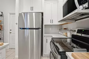 1050 Starkey Rd, Largo, FL 33771 - Photo 15