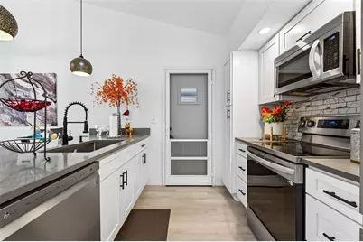 222 Linger Lane, Sun City Center, FL 33573 - Photo 11