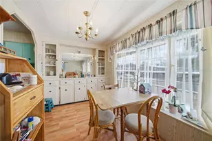 38553 Stafford Dr, Zephyrhills, FL 33540 - Photo 3