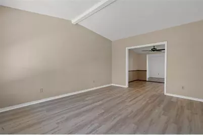 412 Berwick Avenue, Temple Terrace, FL 33617 - Photo 9