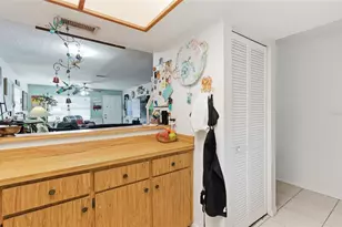 5646 59th Way N, Saint Petersburg, FL 33709 - Photo 9