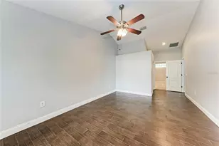 908 Wicketrun Dr, Brandon, FL 33510 - Photo 23