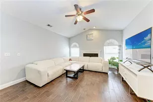908 Wicketrun Dr, Brandon, FL 33510 - Photo 11