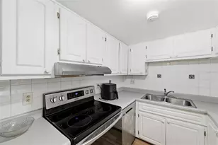 7701 Starkey Rd, Seminole, FL 33777 - Photo 17