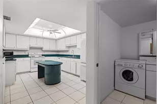 5200 Brittany Dr S, Saint Petersburg, FL 33715 - Photo 17