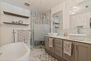 153 58th Ave S, Saint Petersburg, FL 33705 - Photo 5