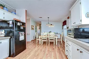 35203 Makenzie St, Zephyrhills, FL 33541 - Photo 39