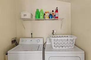 439 E Boyer St, Tarpon Springs, FL 34689 - Photo 17