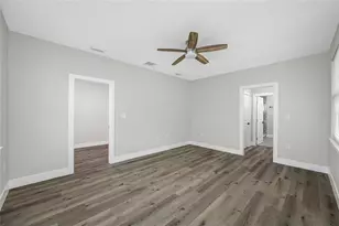 6910 Dartmouth Ave N, Saint Petersburg, FL 33710 - Photo 29