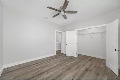 6910 Dartmouth Avenue N, Saint Petersburg, FL 33710 - Photo 17