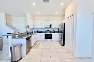 2580 Sunray Venus Wy, Ruskin, FL 33570 - Photo 7