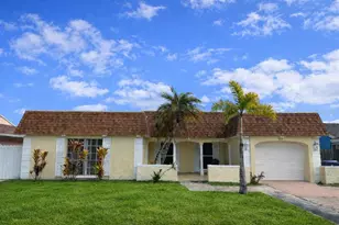 3628 Landale Dr, Holiday, FL 34691 - Photo 1