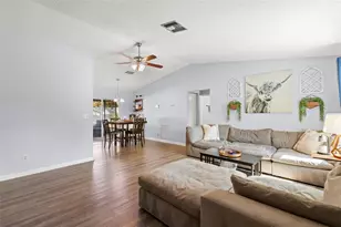 9015 108th Ave, Seminole, FL 33777 - Photo 7