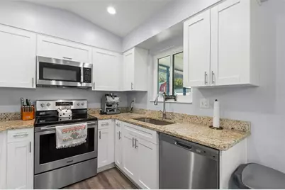 9015 108th Avenue, Seminole, FL 33777 - Photo 13