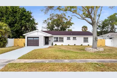 1817 Oregon Avenue NE, Saint Petersburg, FL 33703 - Photo 3