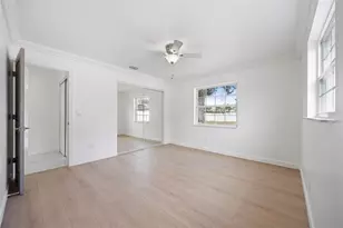 1817 Oregon Ave NE, Saint Petersburg, FL 33703 - Photo 27