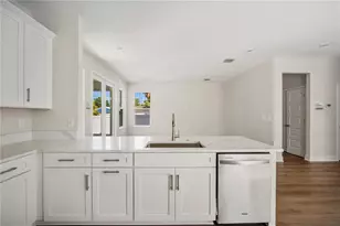 5633 Dartmouth Ave N, Saint Petersburg, FL 33710 - Photo 9