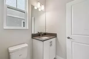 5663 Dartmouth Ave N, Saint Petersburg, FL 33710 - Photo 13