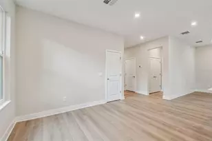 5663 Dartmouth Ave N, Saint Petersburg, FL 33710 - Photo 17