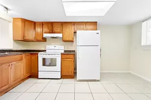 6336 Newtown Cir, Town N Country, FL 33615 - Photo 7