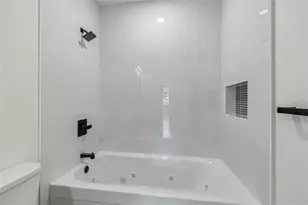 1305 Hilton Pl, Tampa, FL 33604 - Photo 39