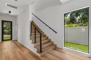 1305 Hilton Pl, Tampa, FL 33604 - Photo 5