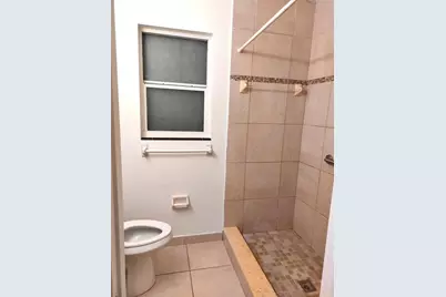 2136 W Rambla Street, Tampa, FL 33612 - Photo 17