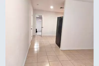 2136 W Rambla Street, Tampa, FL 33612 - Photo 25