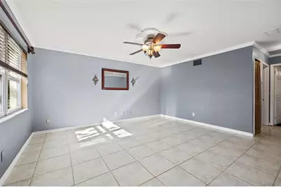 619 Garland Street N, Saint Petersburg, FL 33703 - Photo 11