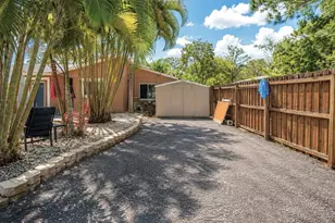 619 Garland St N, Saint Petersburg, FL 33703 - Photo 21