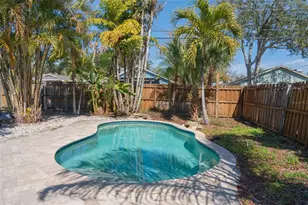 619 Garland St N, Saint Petersburg, FL 33703 - Photo 25
