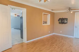 619 Garland St N, Saint Petersburg, FL 33703 - Photo 19