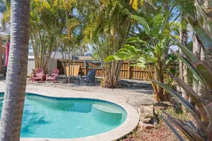 619 Garland St N, Saint Petersburg, FL 33703 - Photo 27